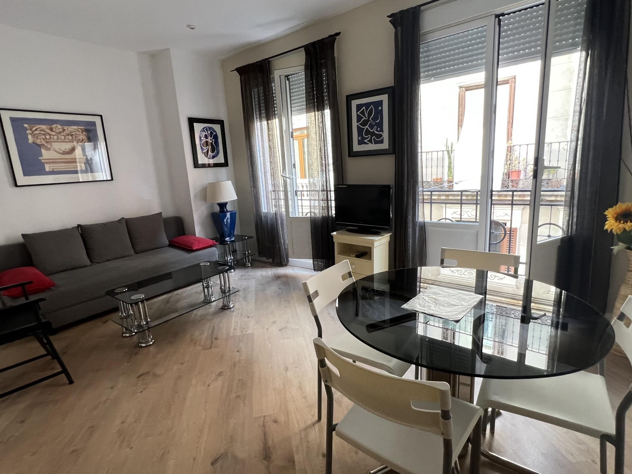 Living room in a Stop in Flat apartment in central Madrid